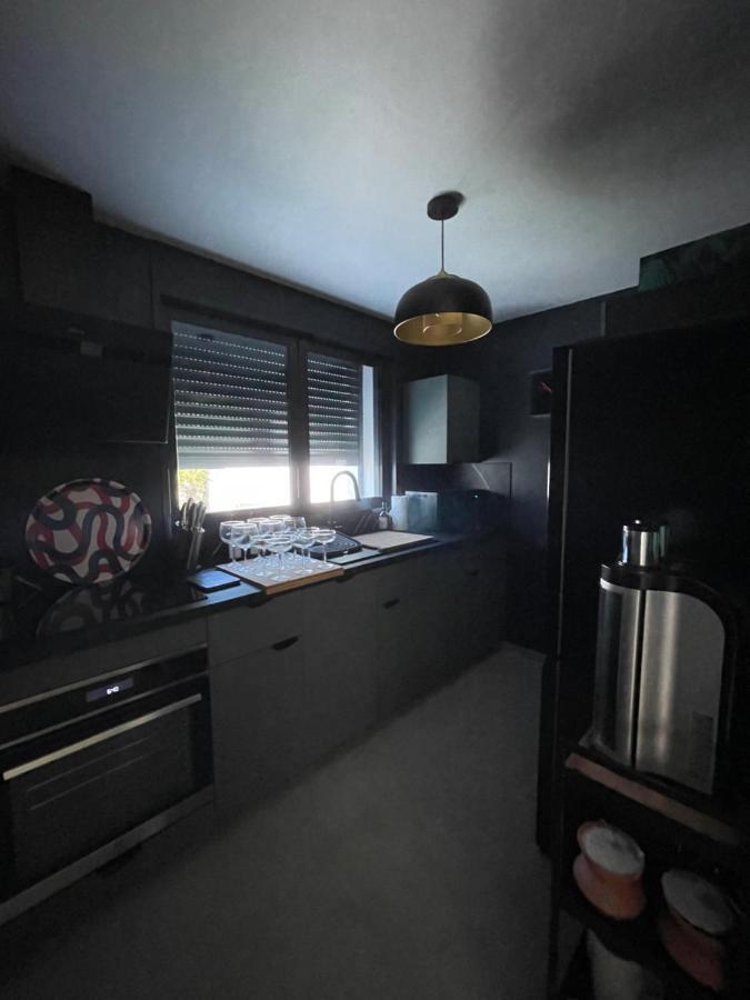 Appartement De Caractere Avec Jacuzzi Fréjus 외부 사진