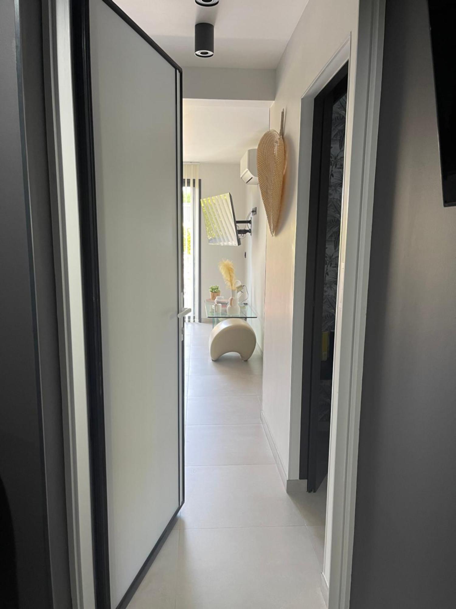 Appartement De Caractere Avec Jacuzzi Fréjus 외부 사진