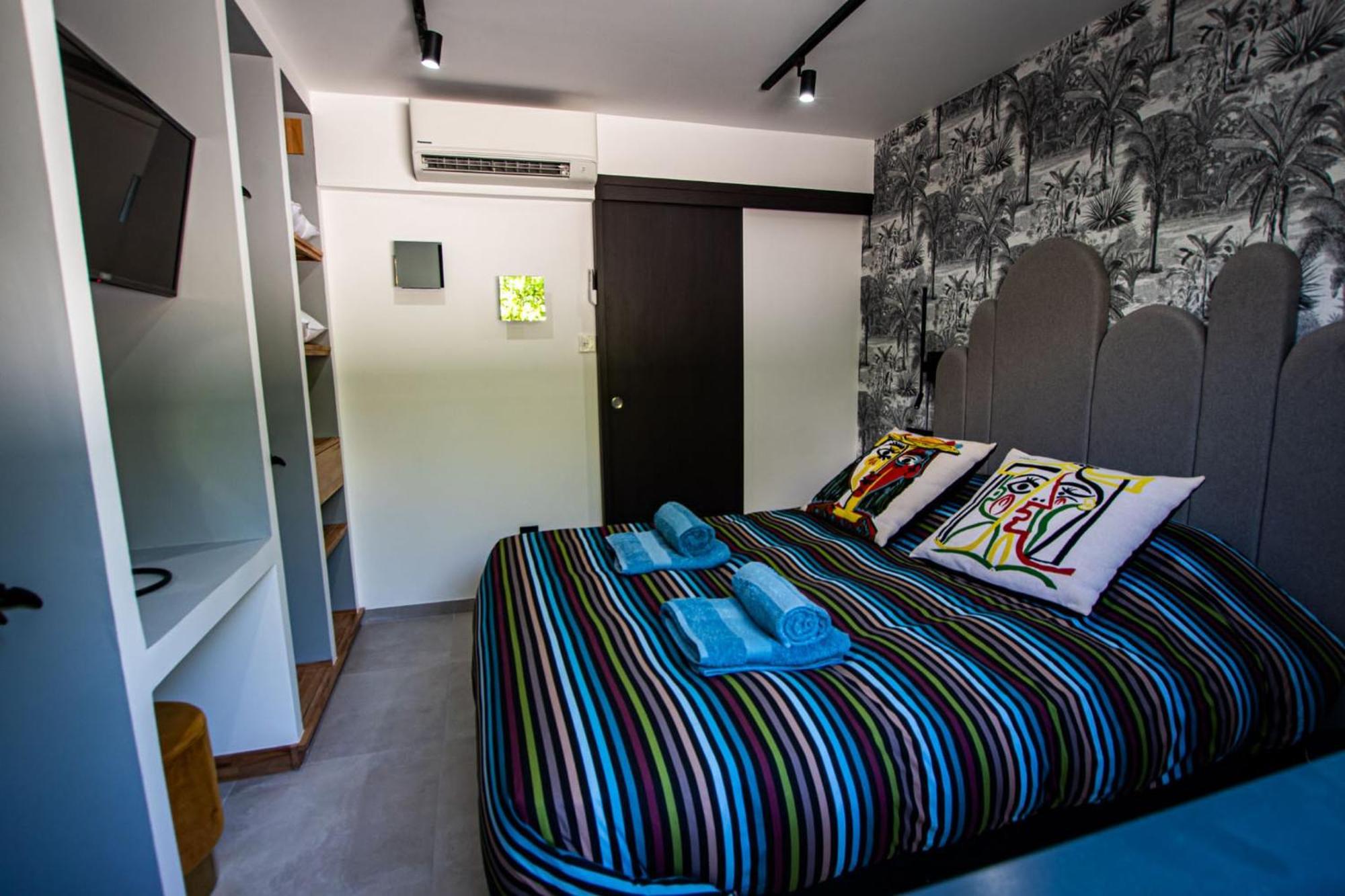 Appartement De Caractere Avec Jacuzzi Fréjus 외부 사진
